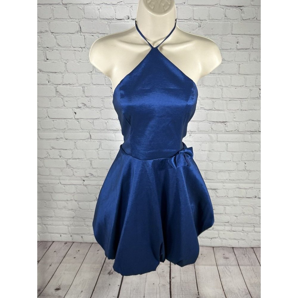 Teeze Me Blue Halter Short Bubble Hem Fit And Flare Party Dress Junior’s 11